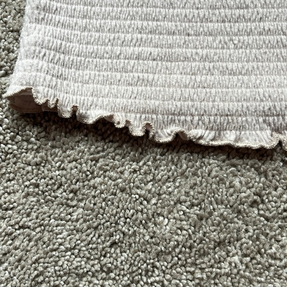 Altar’d state pale pink crop top - Picture 3 of 3